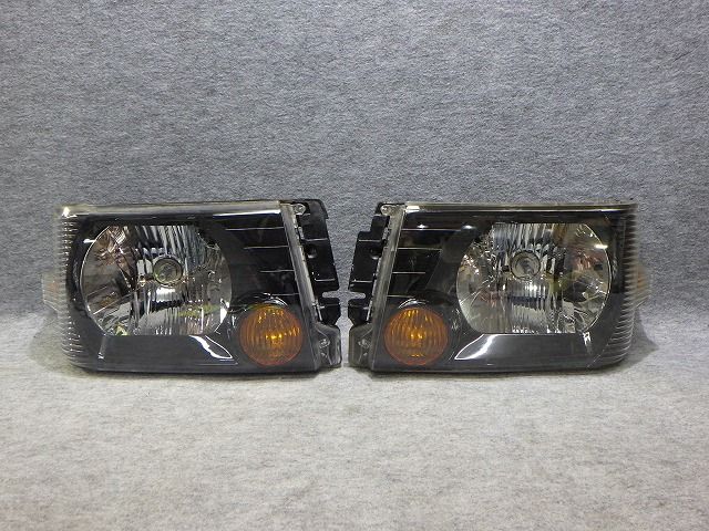 ミニキャブ ヘッドライト 左右 ハロゲン U61 U62 レベ付き P5701 26010