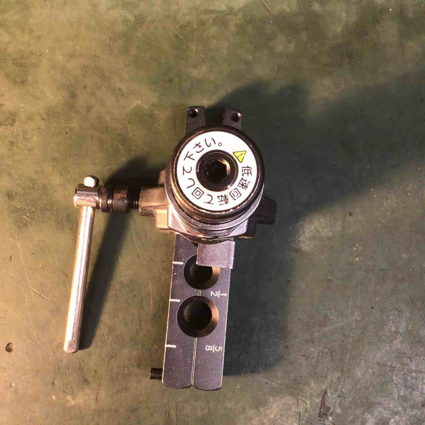 ◇BBK(文化貿易工業) 超軽量フレアツール(シリンダー付) 700-DPC【戸田