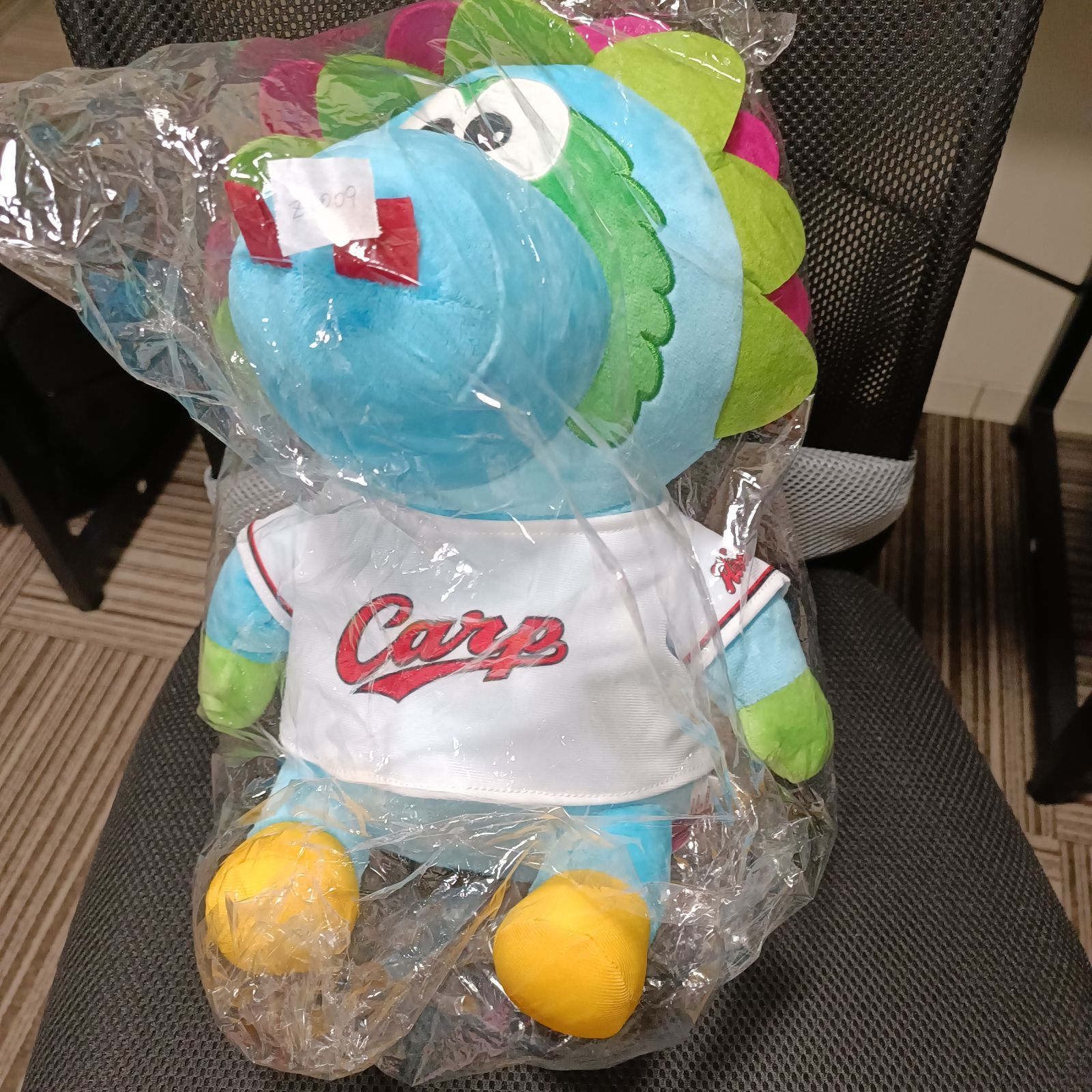 カープ 広島東洋カープ スラィリーBIGぬいぐるみ - メルカリ