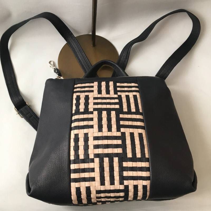 美品 IBIZA イビザ レザー リュック バックパック - メルカリ