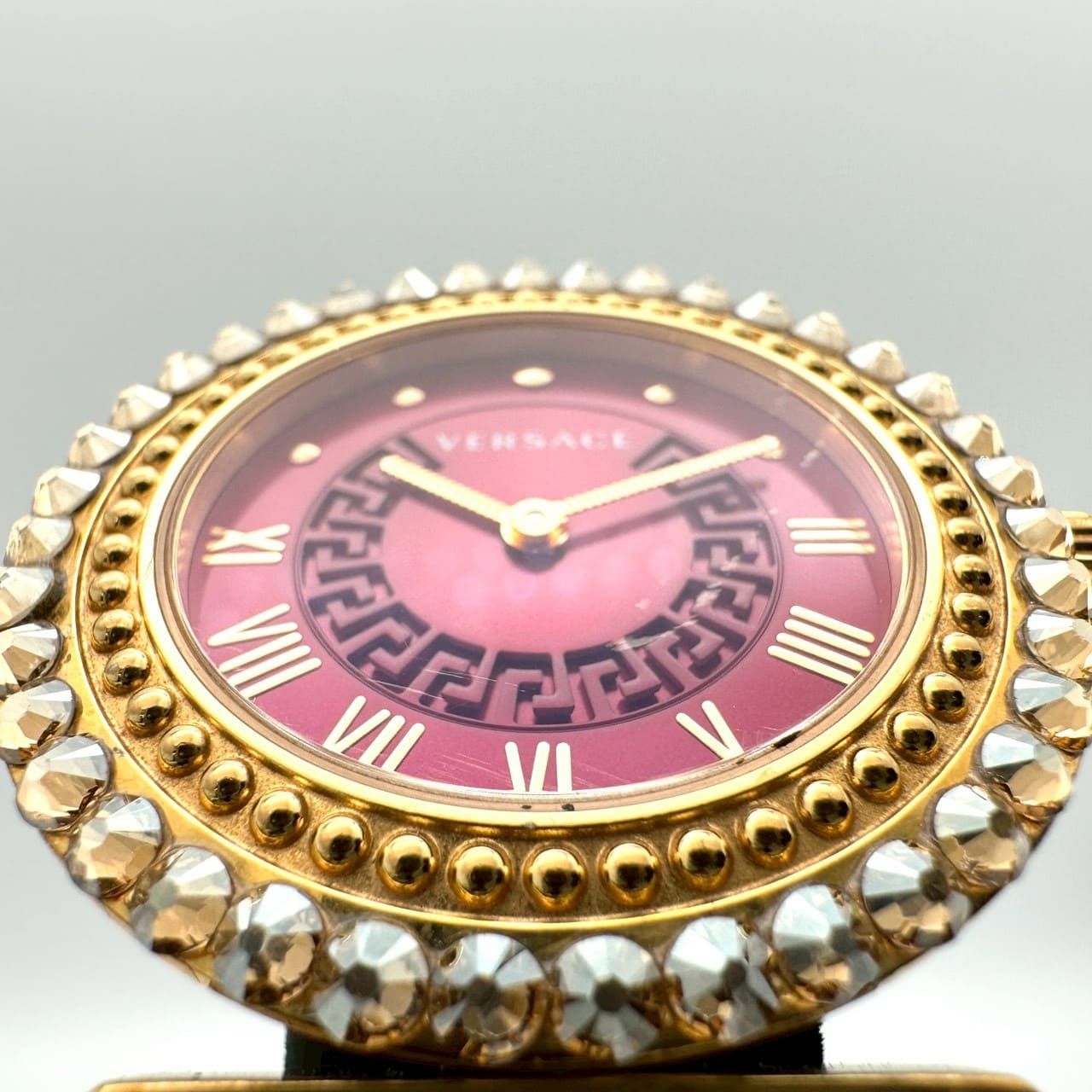お値下げしました！】電池交換済 VERSACE ヴェルサーチェ ヴァニティ 