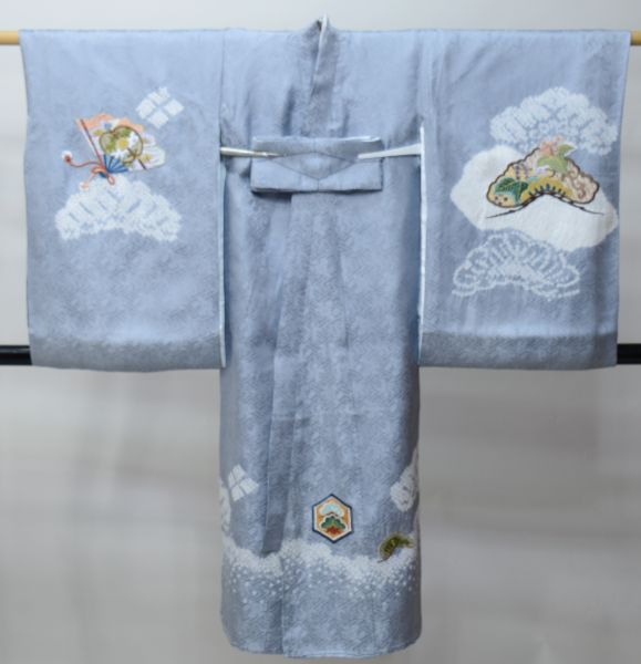 お宮参り 産着 男児 正絹 のしめ 着物 高級 綸子地 絞り 総刺繍 グレー