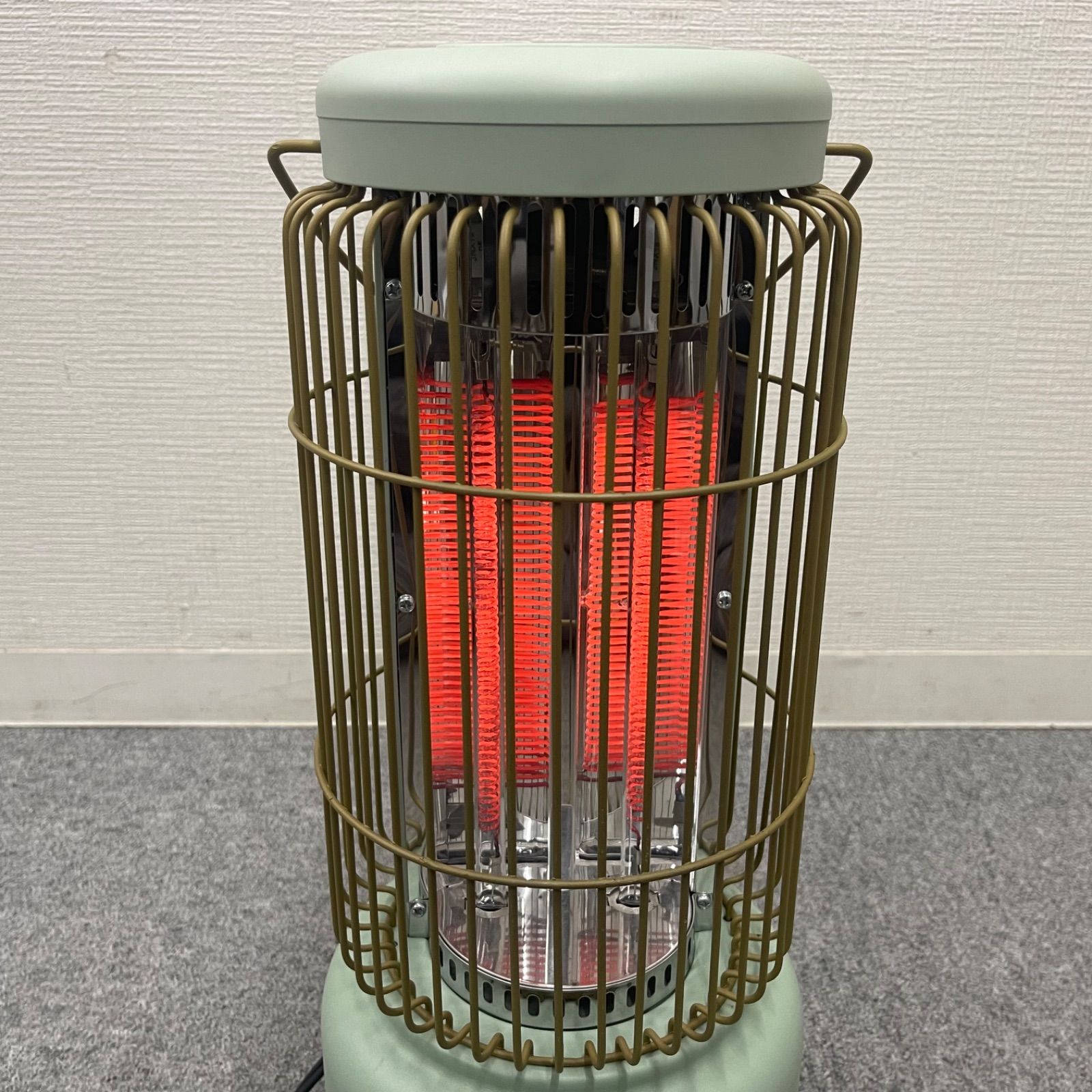 NPA】2019年製 THREEUP スリーアップ レトロカーボンヒーター RT-T1845