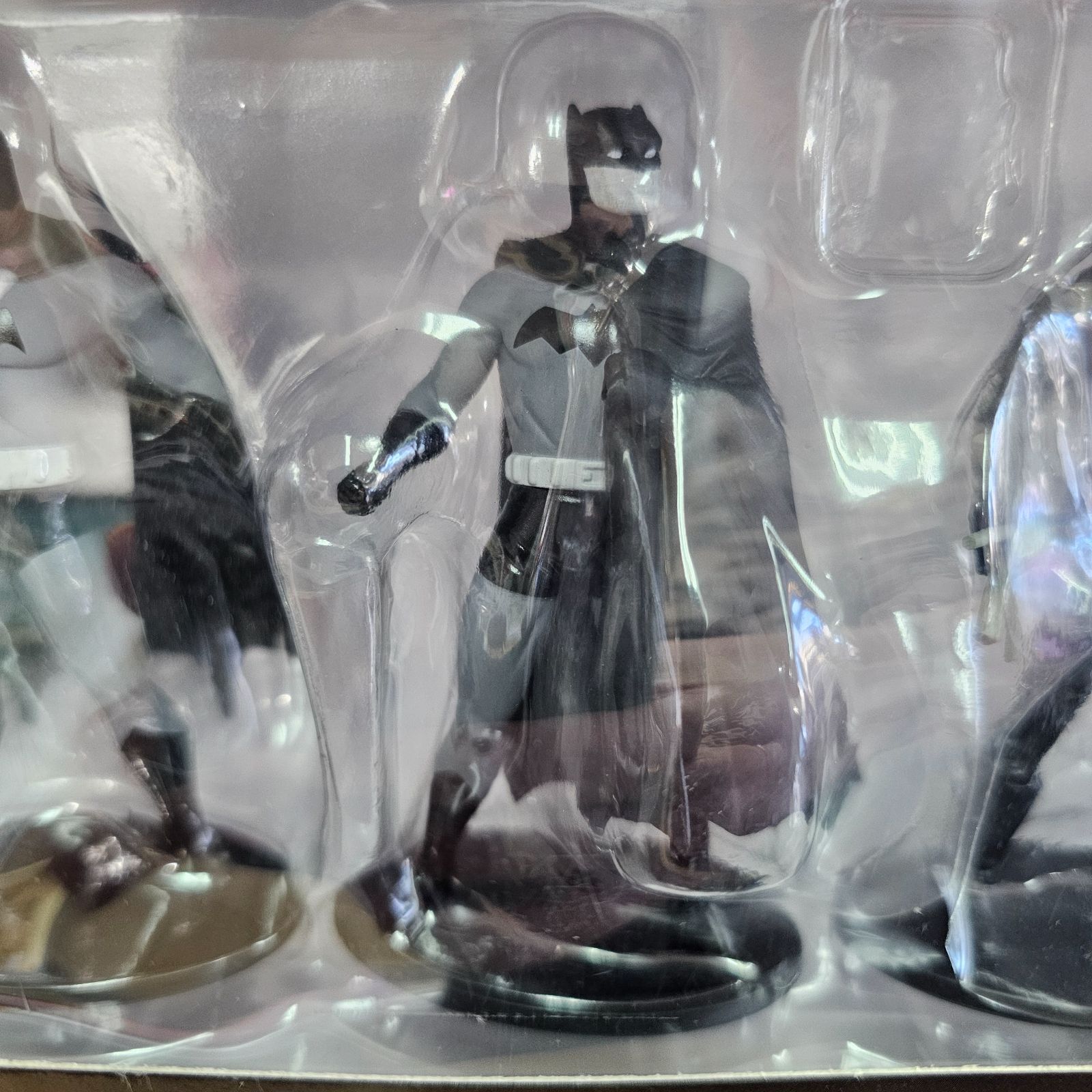 新品未開封 バットマン ブラック&ホワイト 7体セット ホットトイズ 