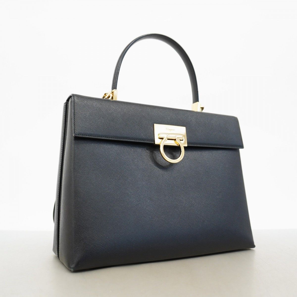 6ad4540】サルヴァトーレフェラガモ ハンドバッグ ガンチーニ レザー