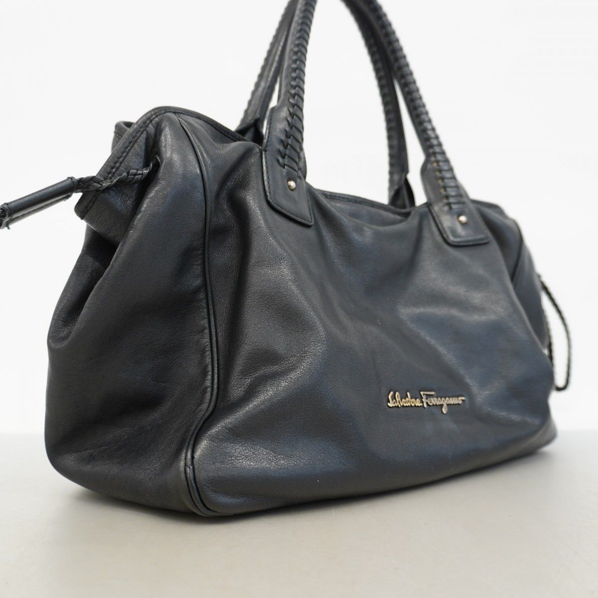 【週末SALE❗】サルバトーレフェラガモ 6ad4541】サルヴァトーレフェラガモ トートバッグ レザー ブラック