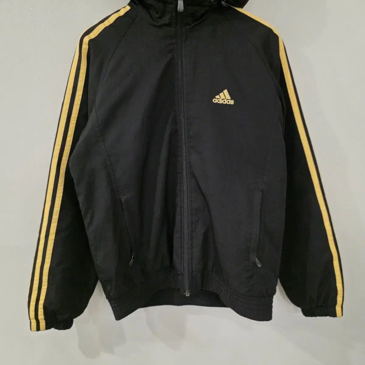 アディダス ダウン スーツ 검금 フード ウィンドブレーカー 90 - メルカリ