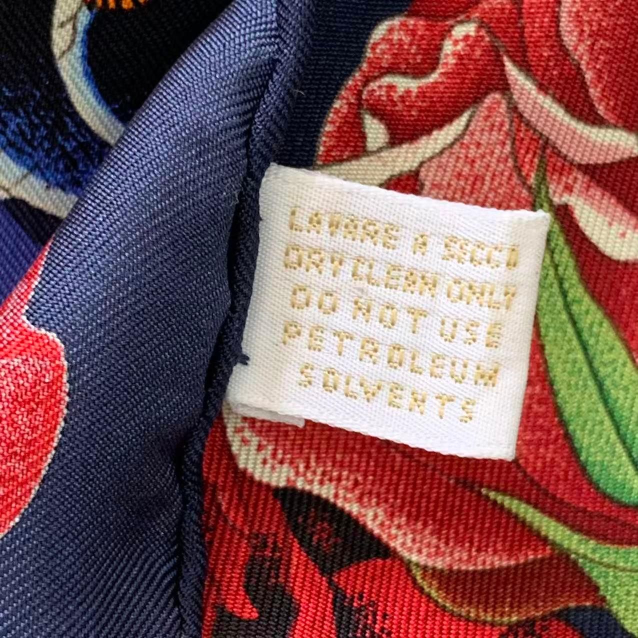 新品同様 GUCCI グッチ スカーフ シルク 大判 花柄 薔薇 ロゴ マルチ