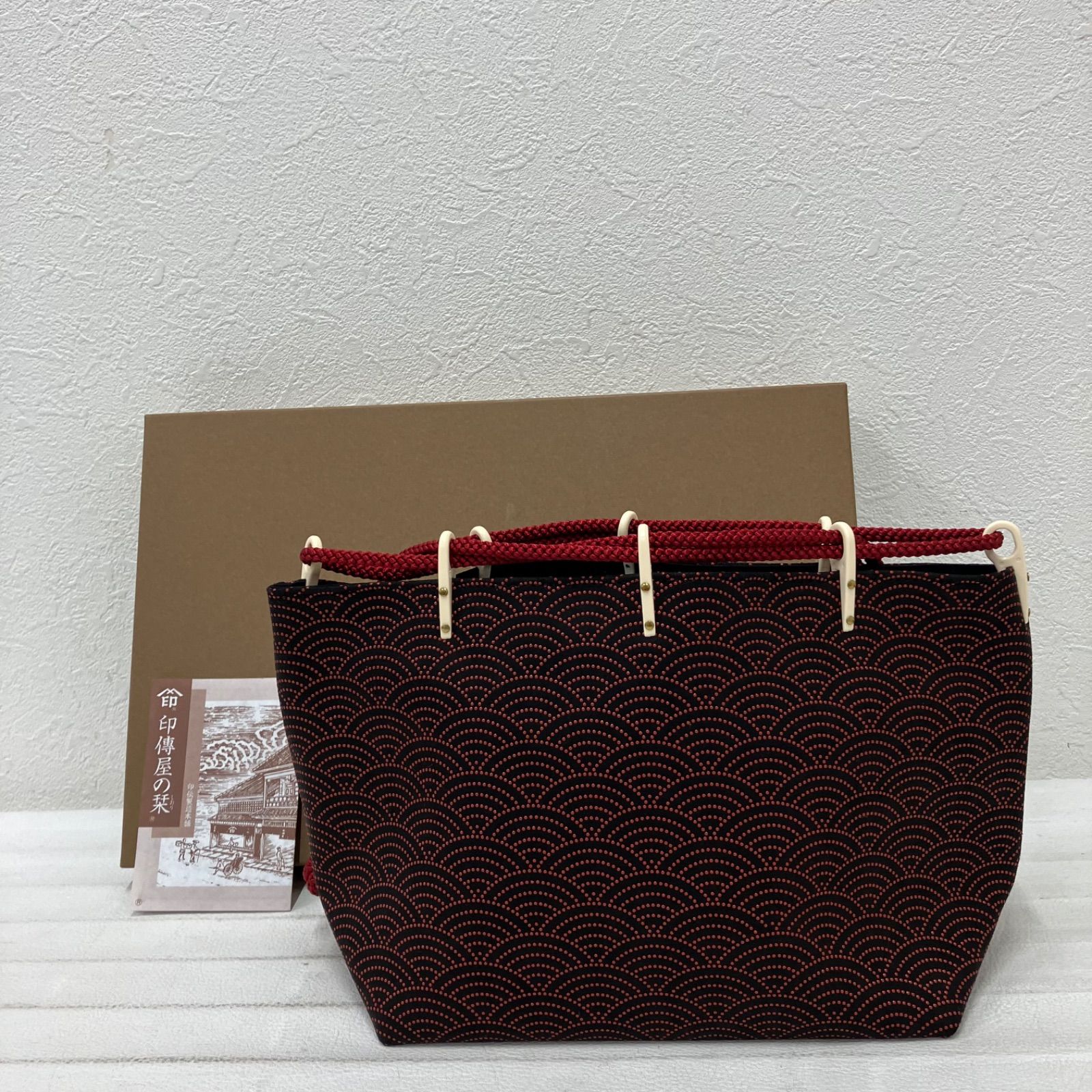 8858 印傳屋 インデンヤ INDENYA 印伝 巾着 鶴銀杏 黒 赤 ブラック