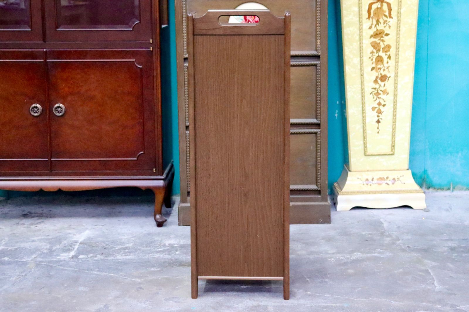 カリモク karimoku スリッパラック 木製4段チェスト 収納棚 レトロ 楽天市場】カリモク コロニアル スリッパラック おしゃれ スリッパ