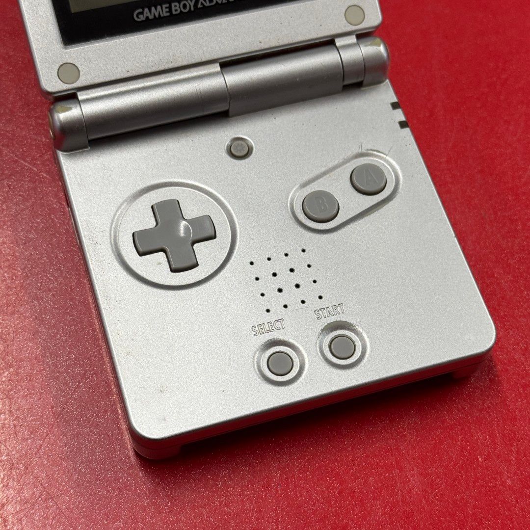 □任天堂 Nintendo ゲームボーイアドバンスSP 本体 プラチナシルバー