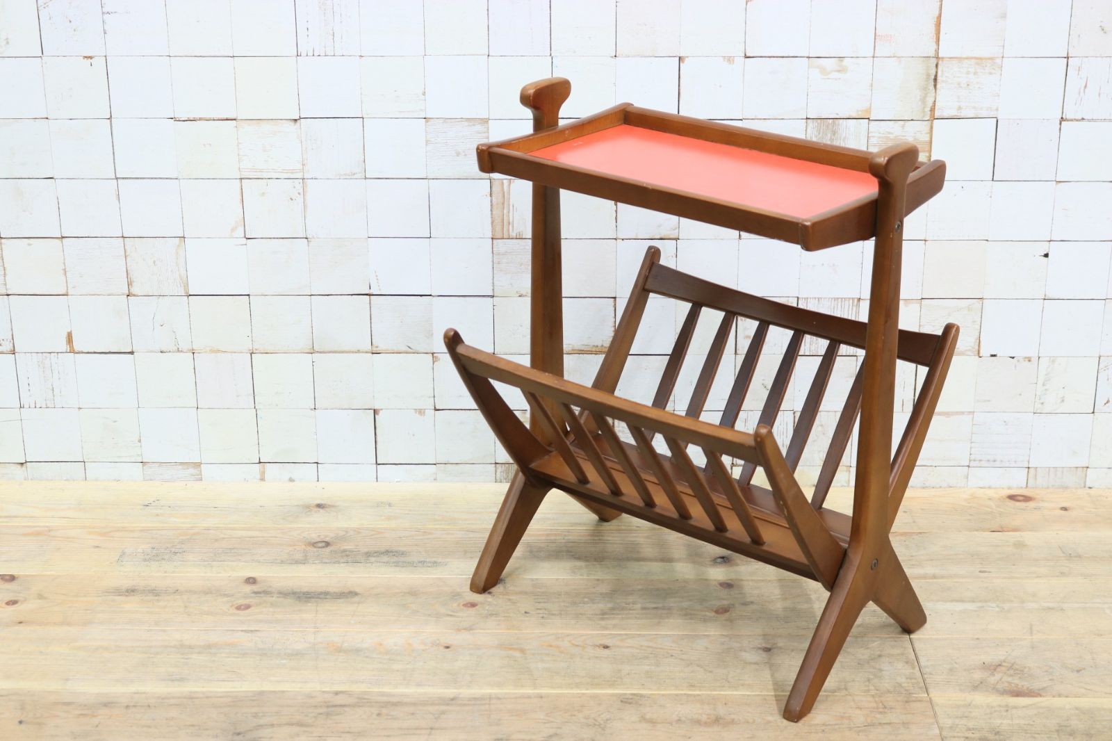 カリモク　karimoku オールド　サイドテーブル　マガジンラック　昭和レトロ オールドカリモク サイドテーブル マガジンラックつき コロニアル