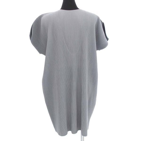 プリーツプリーツ　イッセイミヤケ　中古 イッセイ・ミヤケ プリーツプリーツ・トップス 【Aランク】【中古