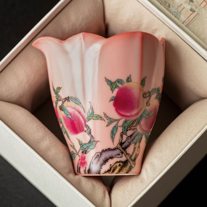 新品未使用 ピンク汝窯 粉彩九桃 花口 公道杯 功夫 茶道具 防熱 1 個