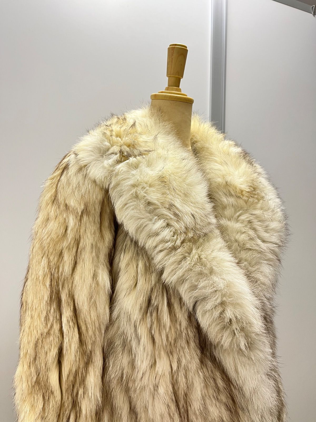 EMBA フォックスファーコート 毛皮 リアルファー C2601274 - メルカリ