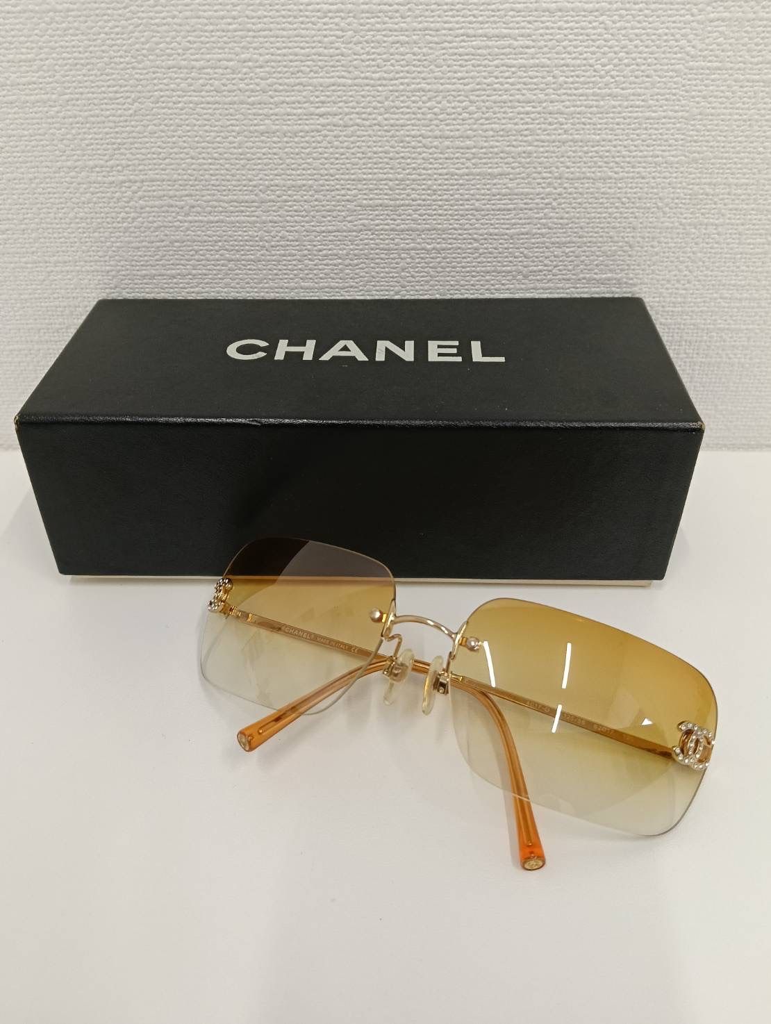 中古品】 CHANELシャネル リムレス サングラス 4017-D ココマーク