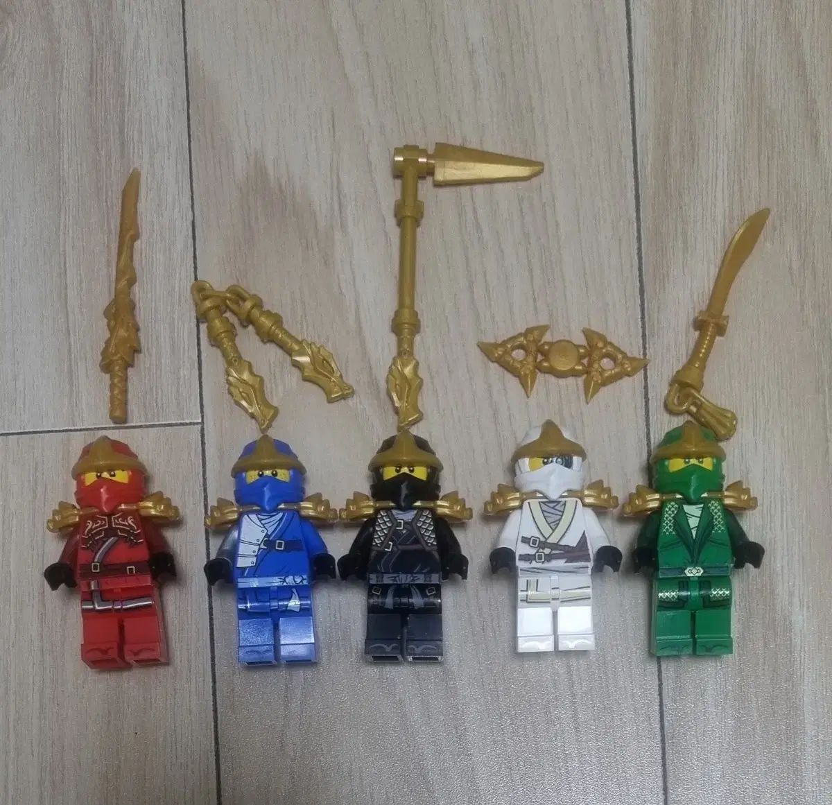 (専用)フィギュアまとめ② ニンジャゴー 71866 レガシー zx ミッフィー 5個+黄金武器 まとめ