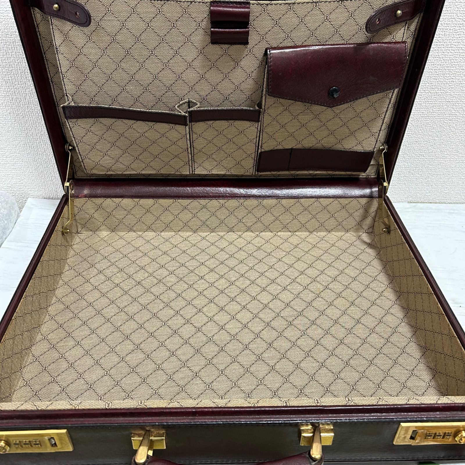 【良品】GOLD PFEIL アタッシュケース ブリーフケース ヴィンテージ 良品】GOLD PFEIL アタッシュケース ブリーフケース ヴィンテージ