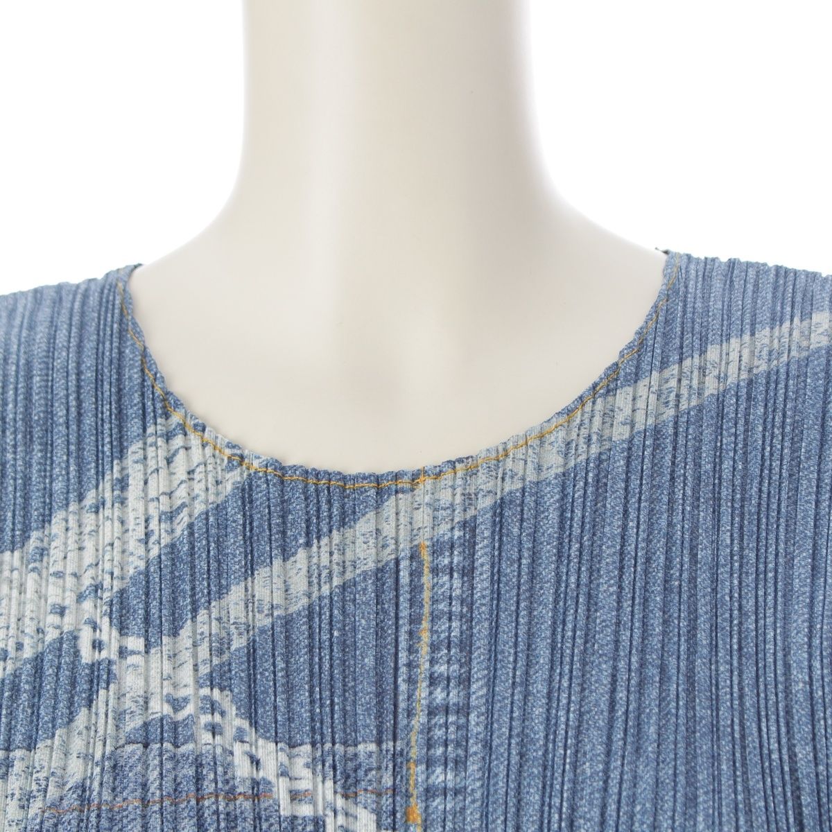 プリーツプリーズ イッセイミヤケ デニム転写 クロスチェーンモチーフ