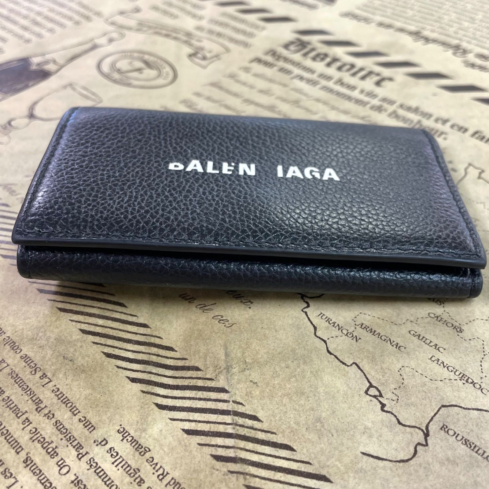 バレンシアガ キーケース6連 鍵フック 革 黒キーリング GA190 - メルカリ