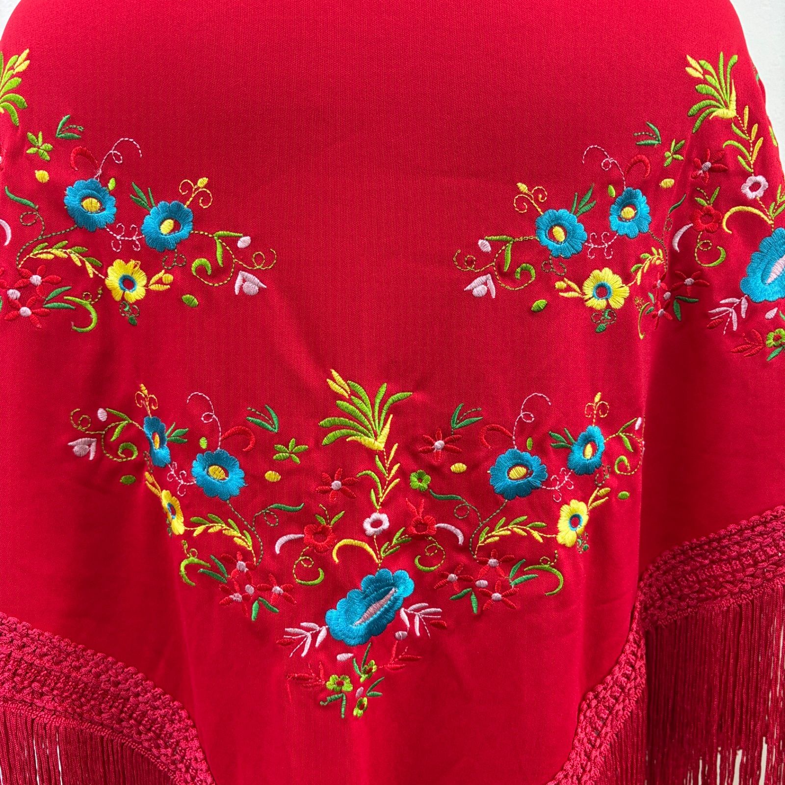 フラメンコ シージョ 赤 花 刺繍 フリンジ ショール - メルカリ