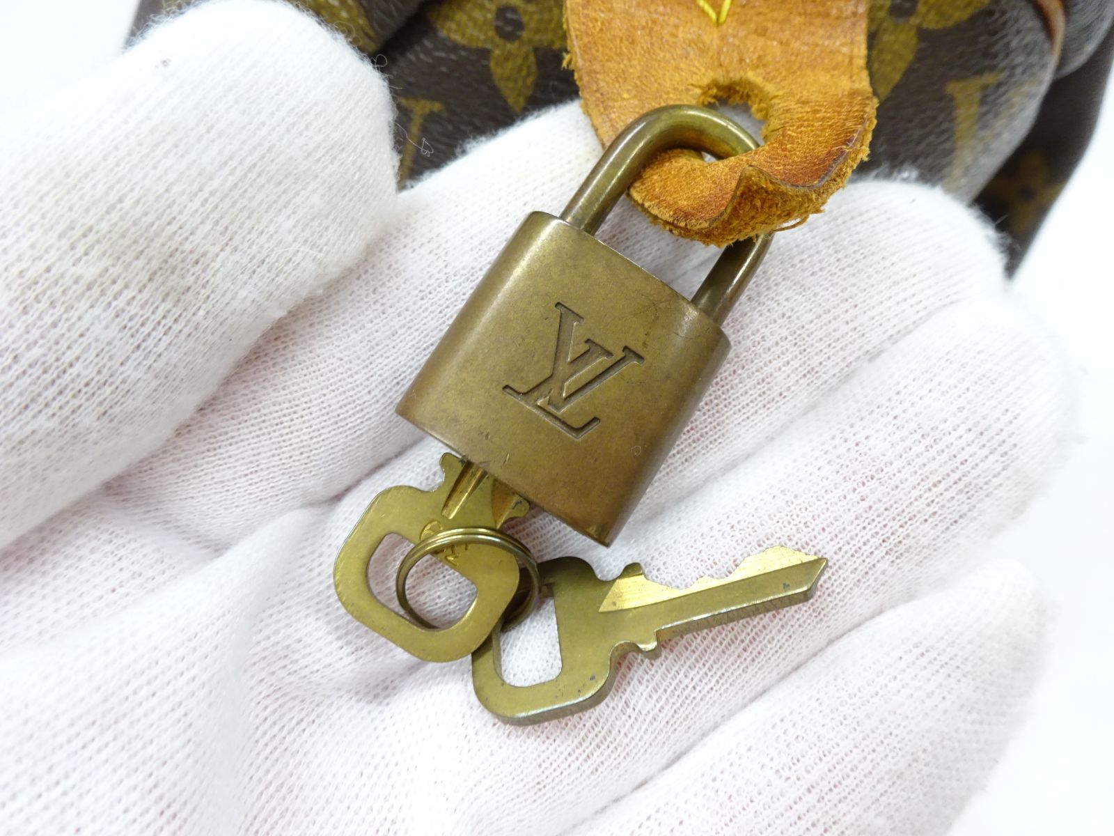 LOUIS VUITTON ルイヴィトン モノグラム M41526 スピーディ30