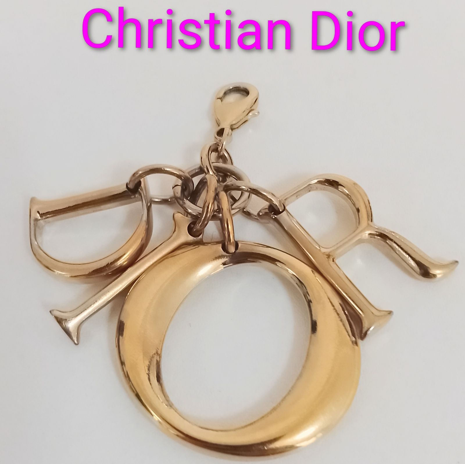APL21 クリスチャンディオール DIOR ロゴチャーム ゴールド金具 - メルカリ