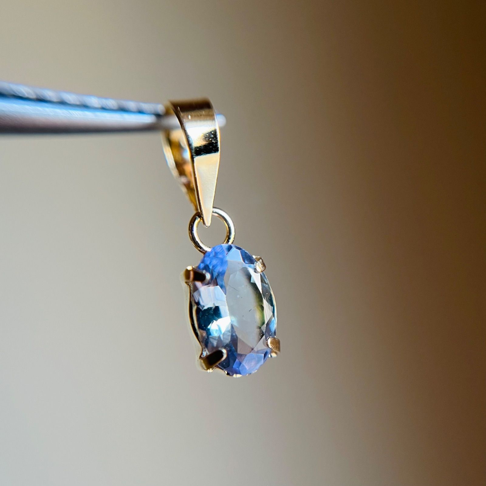 K18 天然石タンザナイト oval ペンダントトップ 18金イエローゴールド