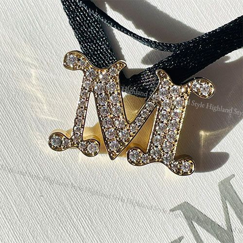 未使用 マックスマーラMaxMara Mロゴ ブローチ 新品未使用 マックスマーラ MAXMARA 2026新作! クリスタル ブローチ M