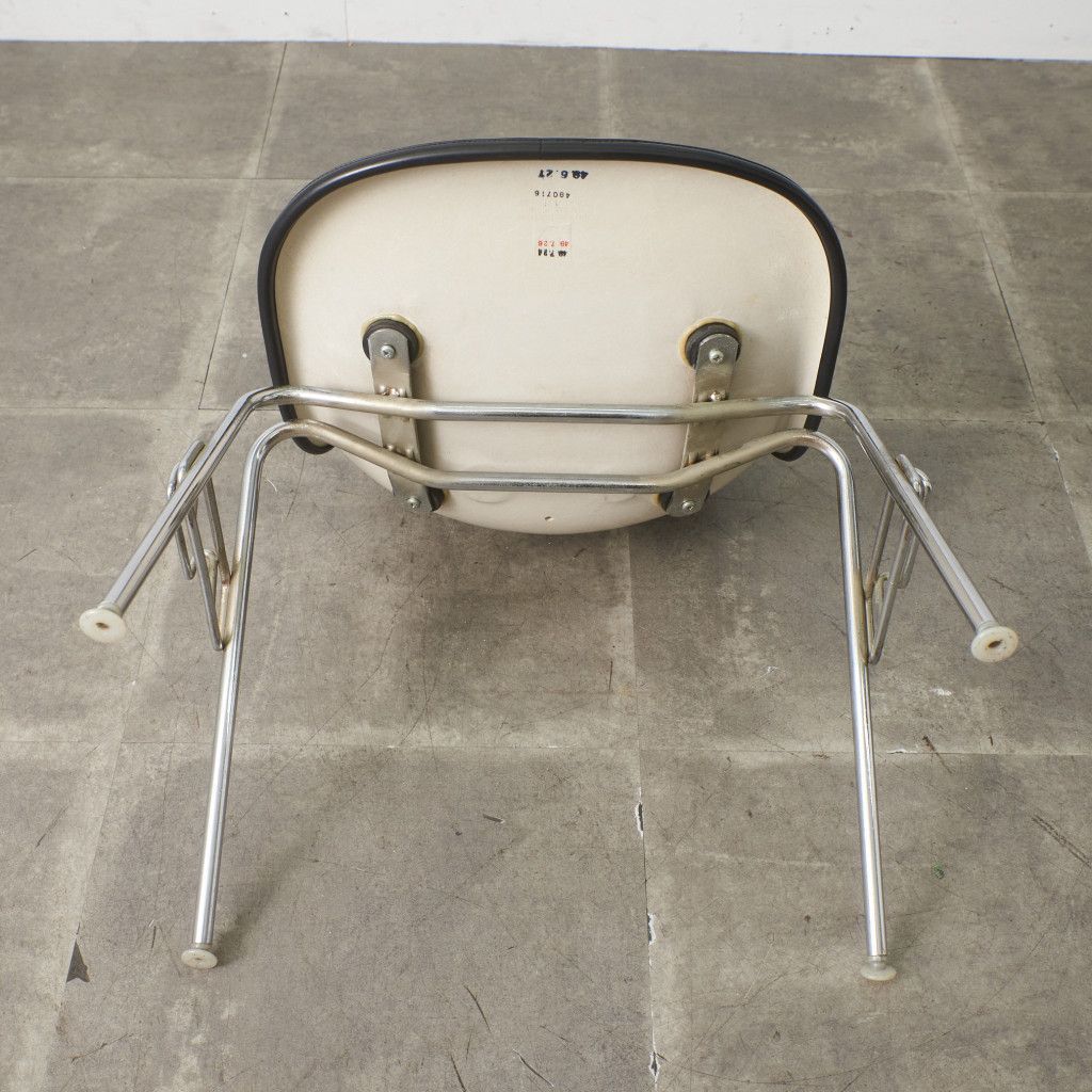 Bハーマンミラー イームズチェア サイドシェルチェア スタッキングベースFRP ハーマンミラー Herman Miller サイドシェルチェア ホワイト