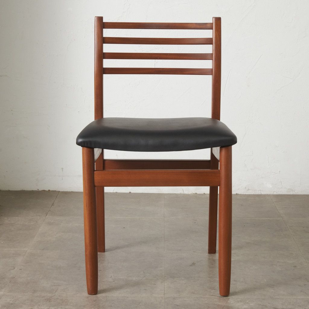 張替済 イギリス ヴィンテージ ダイニングチェア ラダーバック 無垢材