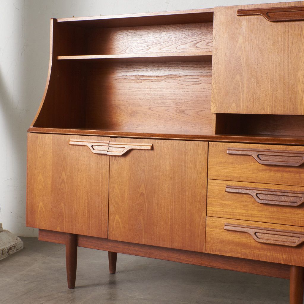 イギリス ヴィンテージ ハイサイドボード 北欧 モダン スタイル 木製