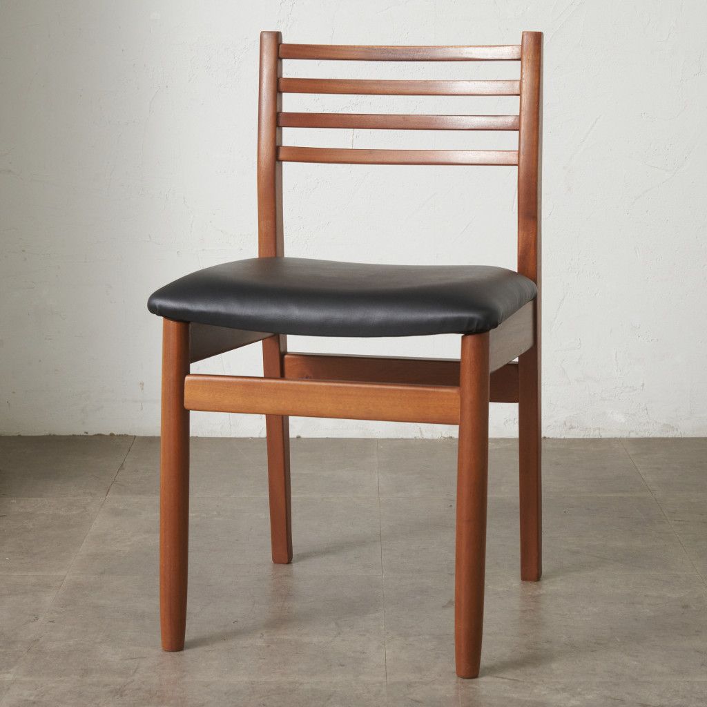 張替済 イギリス ヴィンテージ ダイニングチェア ラダーバック 無垢材