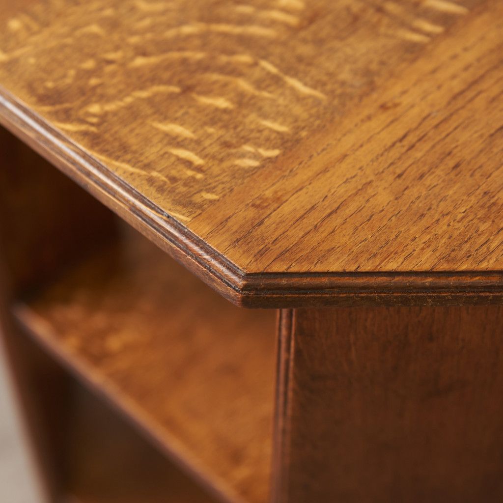 英国 アンティーク サイドテーブル アールデコ オーク 無垢材 木彫刻