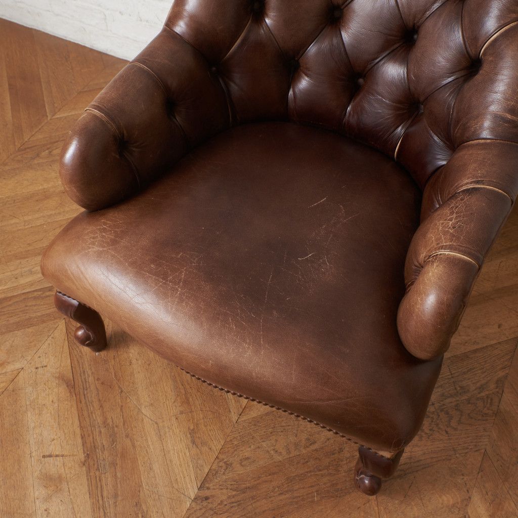 英国 アンティーク チェスターフィールド クラブチェア 本革 鋲 ボタン