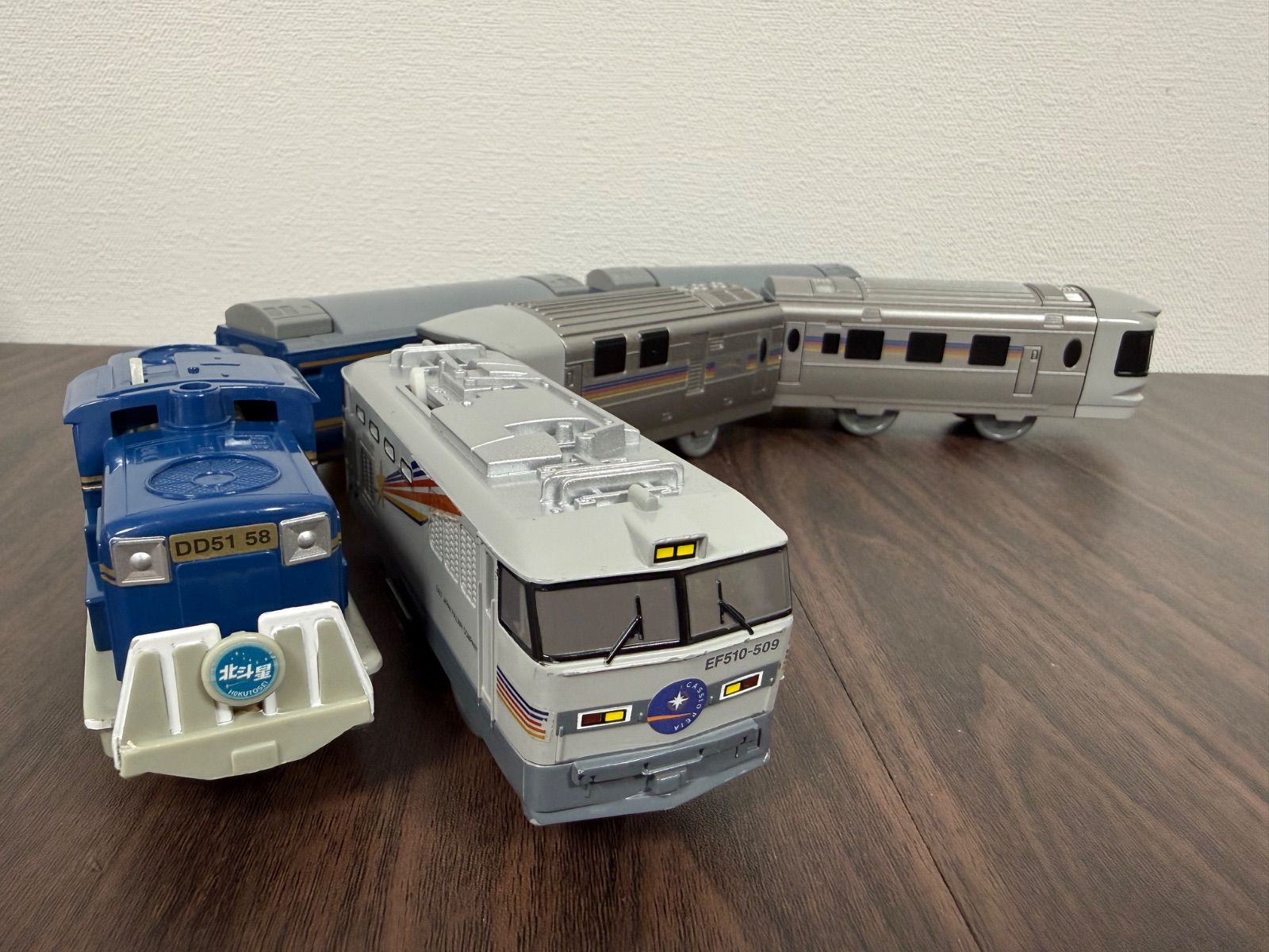 動作品 プラレール 寝台車 北斗星 ブルートレイン 寝台特急カシオペア セット