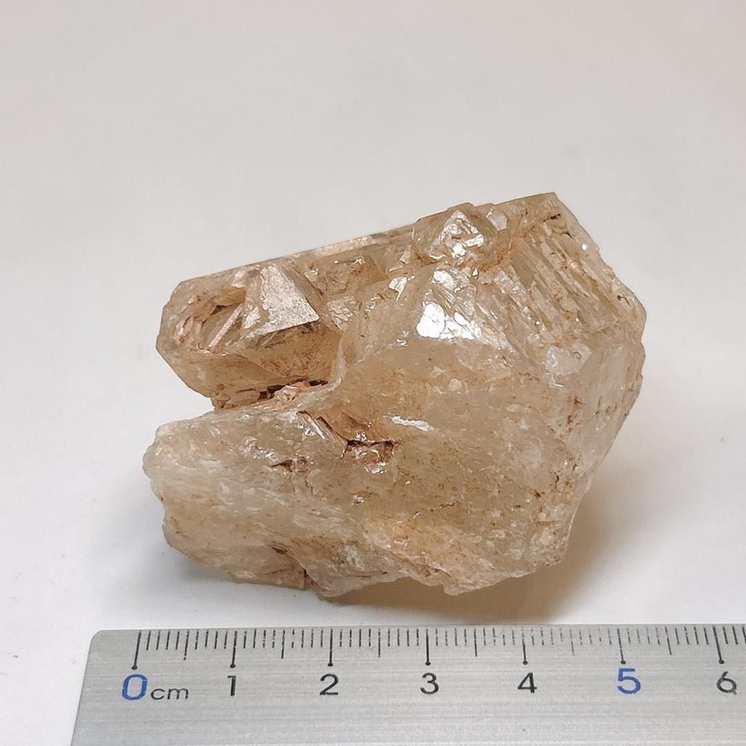  E17781 オイルin水晶 オイル入り水晶 オイル 蛍光 内包物のオイルが蛍光 パワーストーン 天然石 アロマキャンドル 置物 インテリア小物