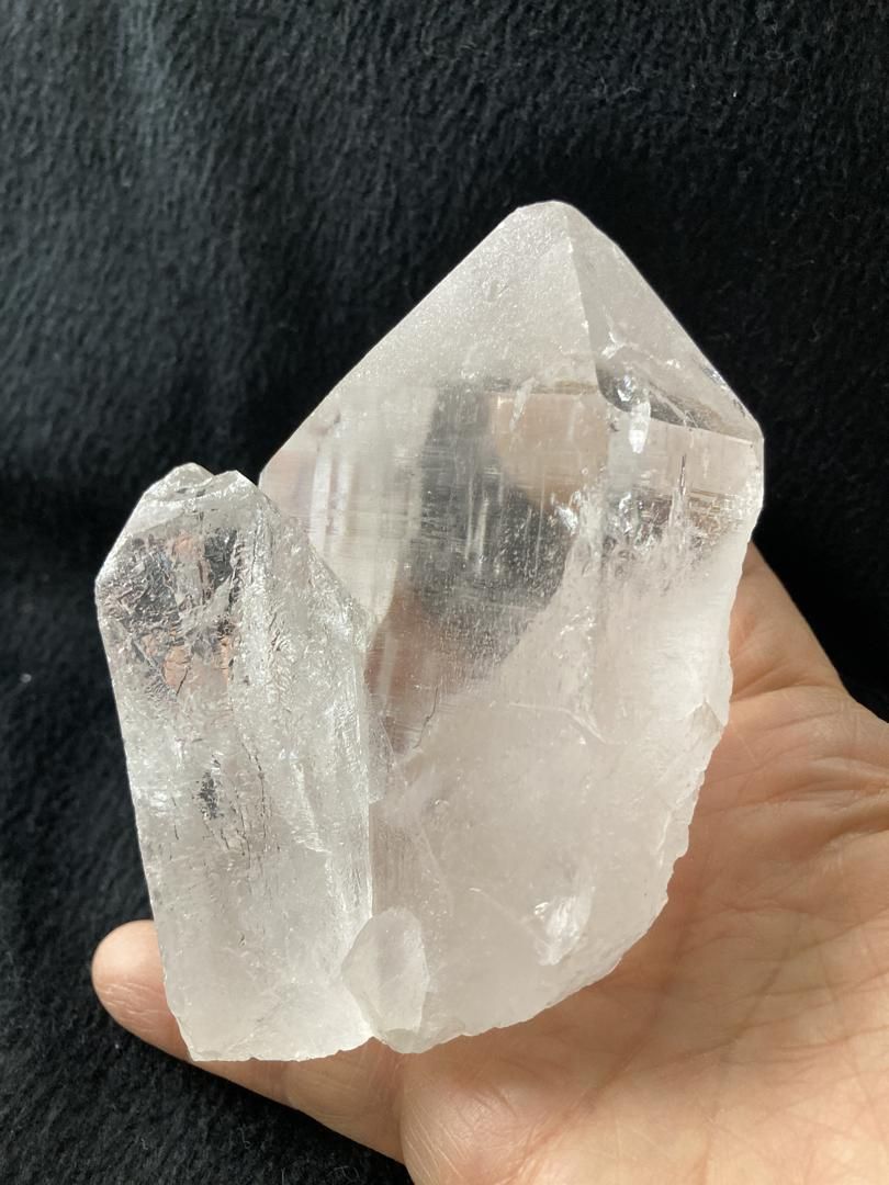 E32474】 虹入り水晶 クォーツ ヒマラヤ産 マニハール産 水晶