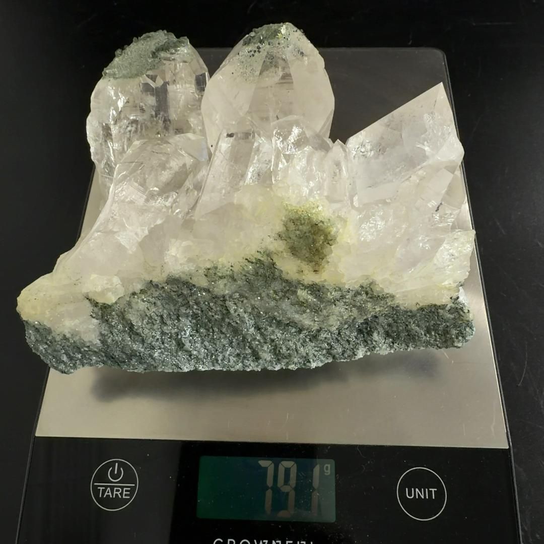 E33179 ヒマラヤ水晶 マニハール産 水晶 ヒマラヤ産 ヒマラヤ水晶 クラスター 原石 天然石 鉱物 パワーストーン クォーツ