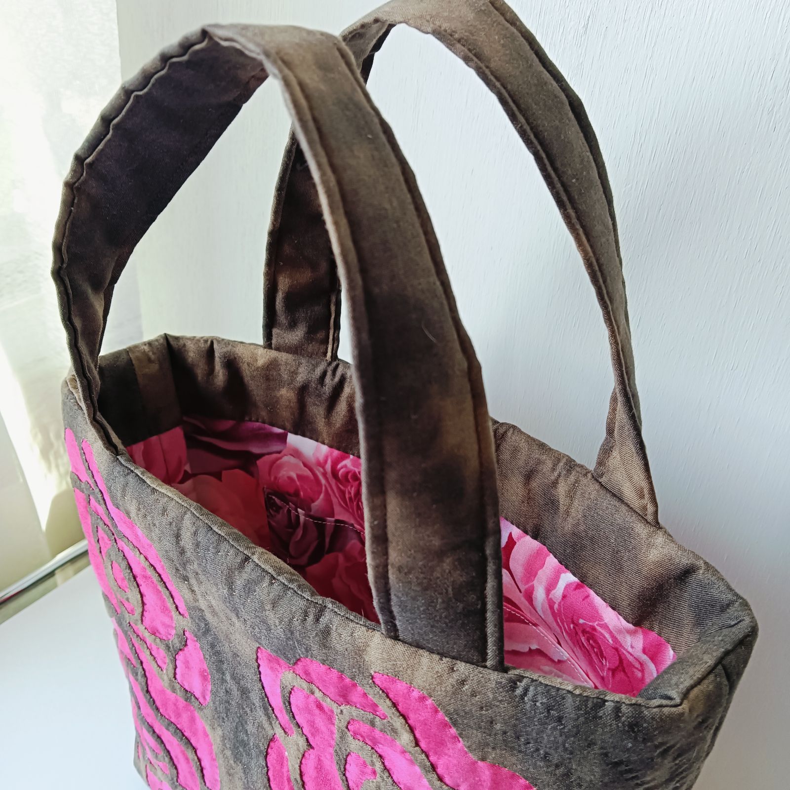 ハワイアンキルト トートバッグ ロケラニ ブラウン - メルカリ