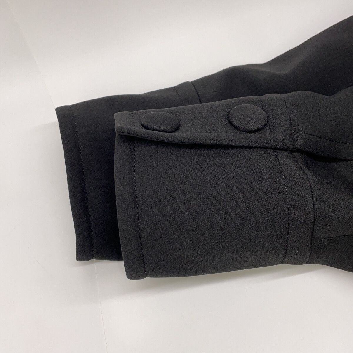 ADORE アドーア 531-1110006 ﾌﾞﾗｯｸ ﾄﾘﾌﾟﾙｸﾛｽﾊﾟｰｶｰ 38 - メルカリ 