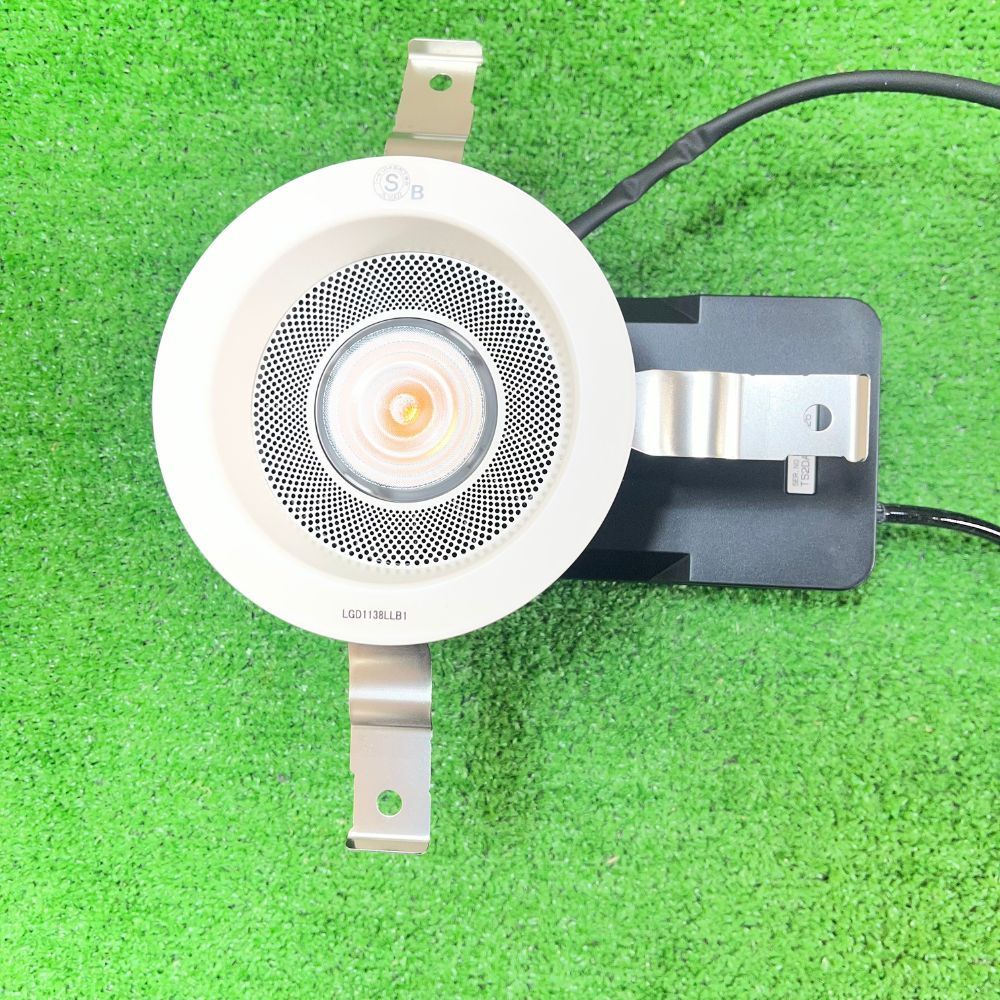  福岡在庫 Panasonic LB 1 LEDダウンライト 天井埋込型 美ルック 集光 調光対応 スピーカー付 ♥品 アウトレット 圓屋 DIY小物 カーペット 内装