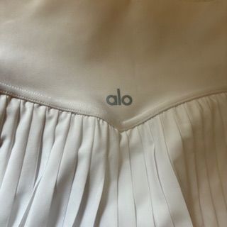 アローヨガ Alo Yoga グランドスラム プリーツスカート XS - メルカリ
