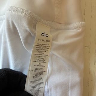 アローヨガ Alo Yoga グランドスラム プリーツスカート XS - メルカリ