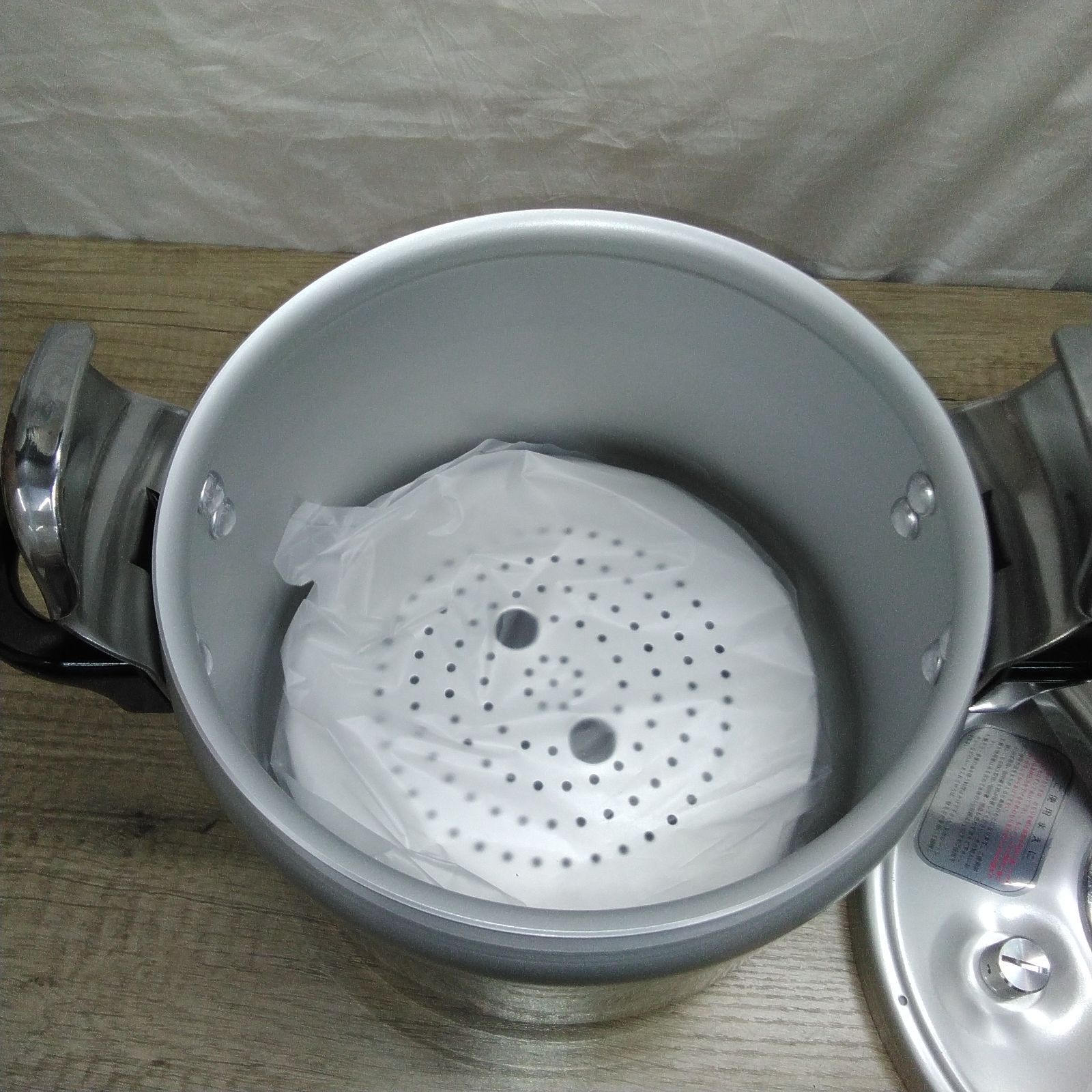 調理器具 アルミ製 理研 圧力鍋 22cm.6リットル RSK-60 未使用品
