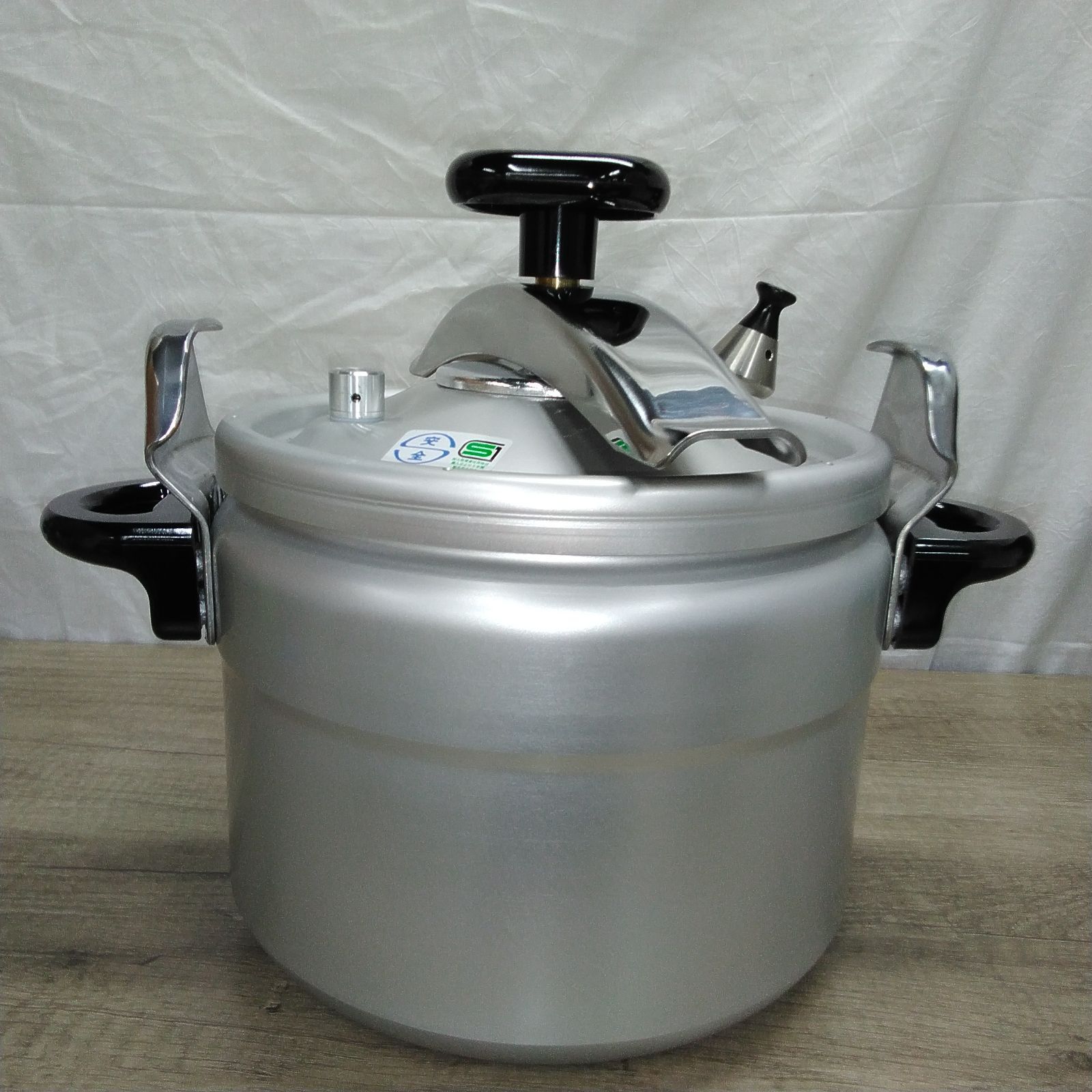 調理器具 アルミ製 理研 圧力鍋 22cm.6リットル RSK-60 未使用品