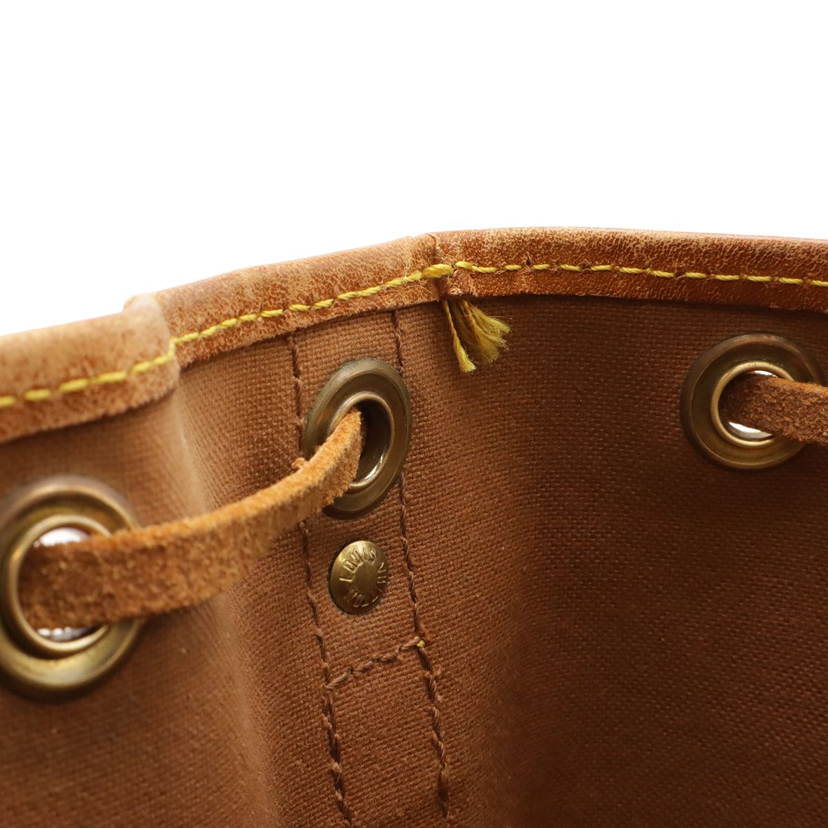 LOUIS VUITTON ルイ ヴィトン モノグラム プチノエ ショルダーバッグ