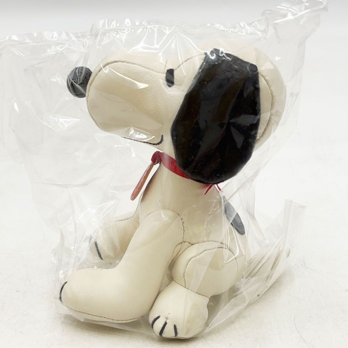 【中古・未使用品】スヌーピータウン 10周年記念 本革製スヌーピー PEANUTS ピーナッツ 未使用】スヌーピータウン 10周年記念 本革製スヌーピー PEANUTS