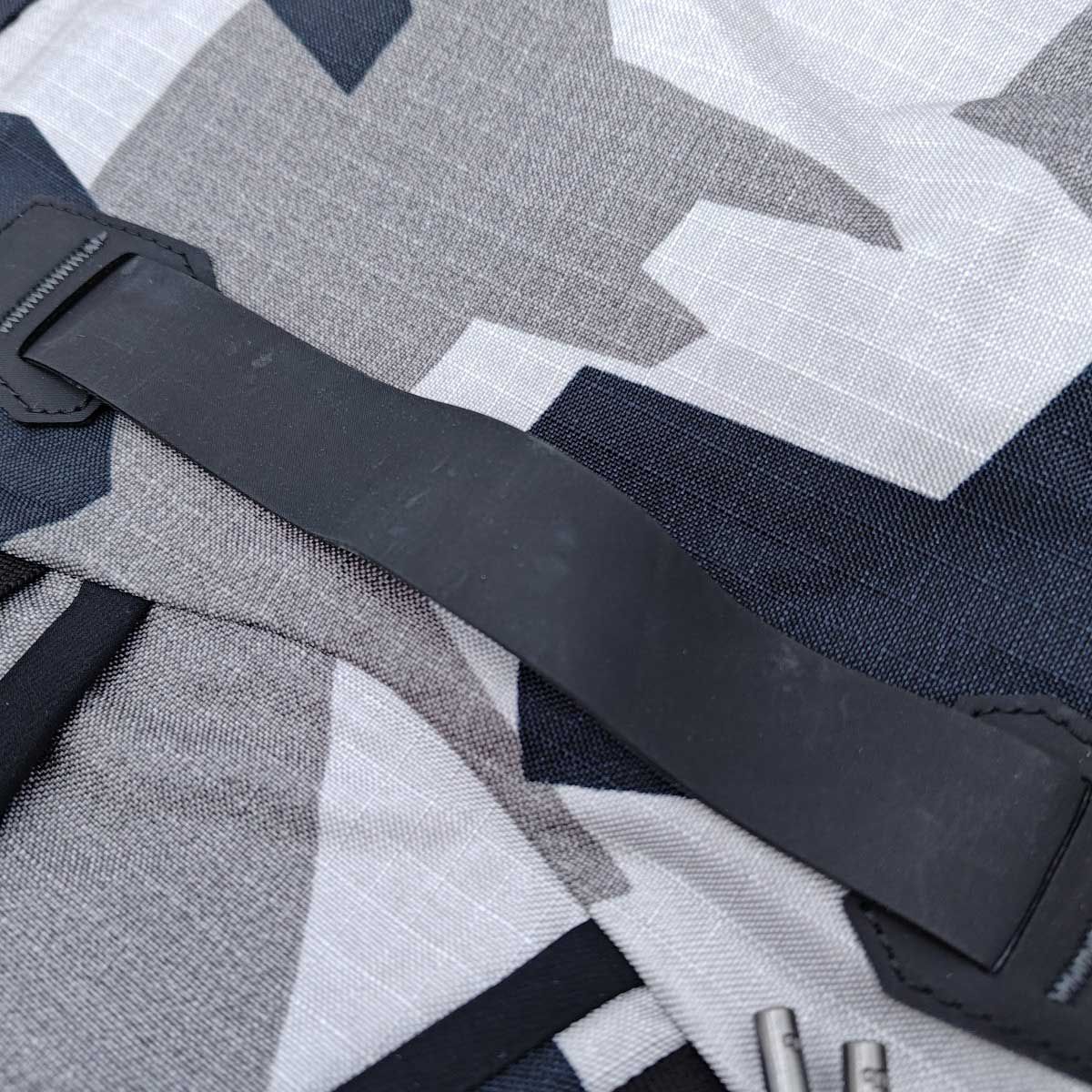 【中古・未使用品】Db ディービー The Element JO camo 3.0 ザ エレメント バックパック リュック DB0000312 未使用】Db ディービー The Element JO camo 3.0 ザ エレメント カモ