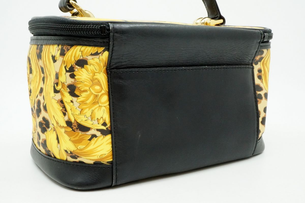 ジャンニ ヴェルサーチェ ヴィンテージ バニティ ハンドバッグ メイク